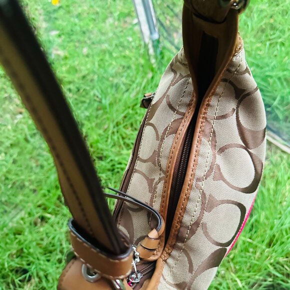 Coach Signature Rugby Duffle with Pink Stripe in Khaki - Picture 7 of 12